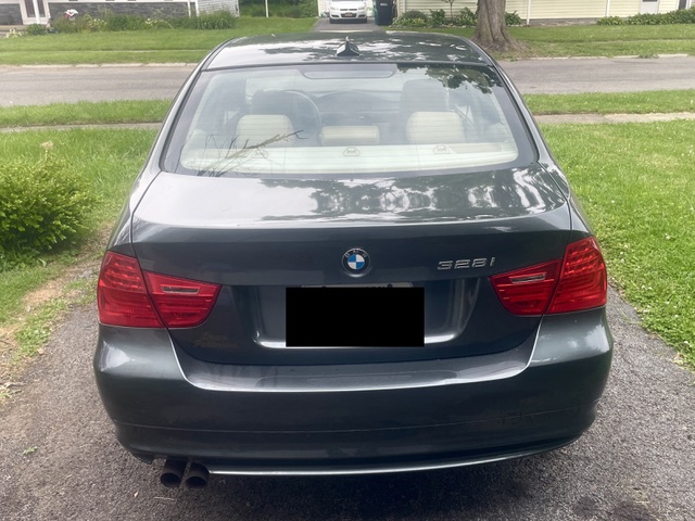Used 2011 BMW 328i xDrive Sedan AWD/4WD image 5