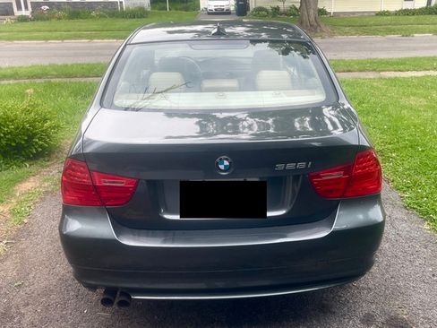 Used 2011 BMW 328i xDrive Sedan AWD/4WD image 6