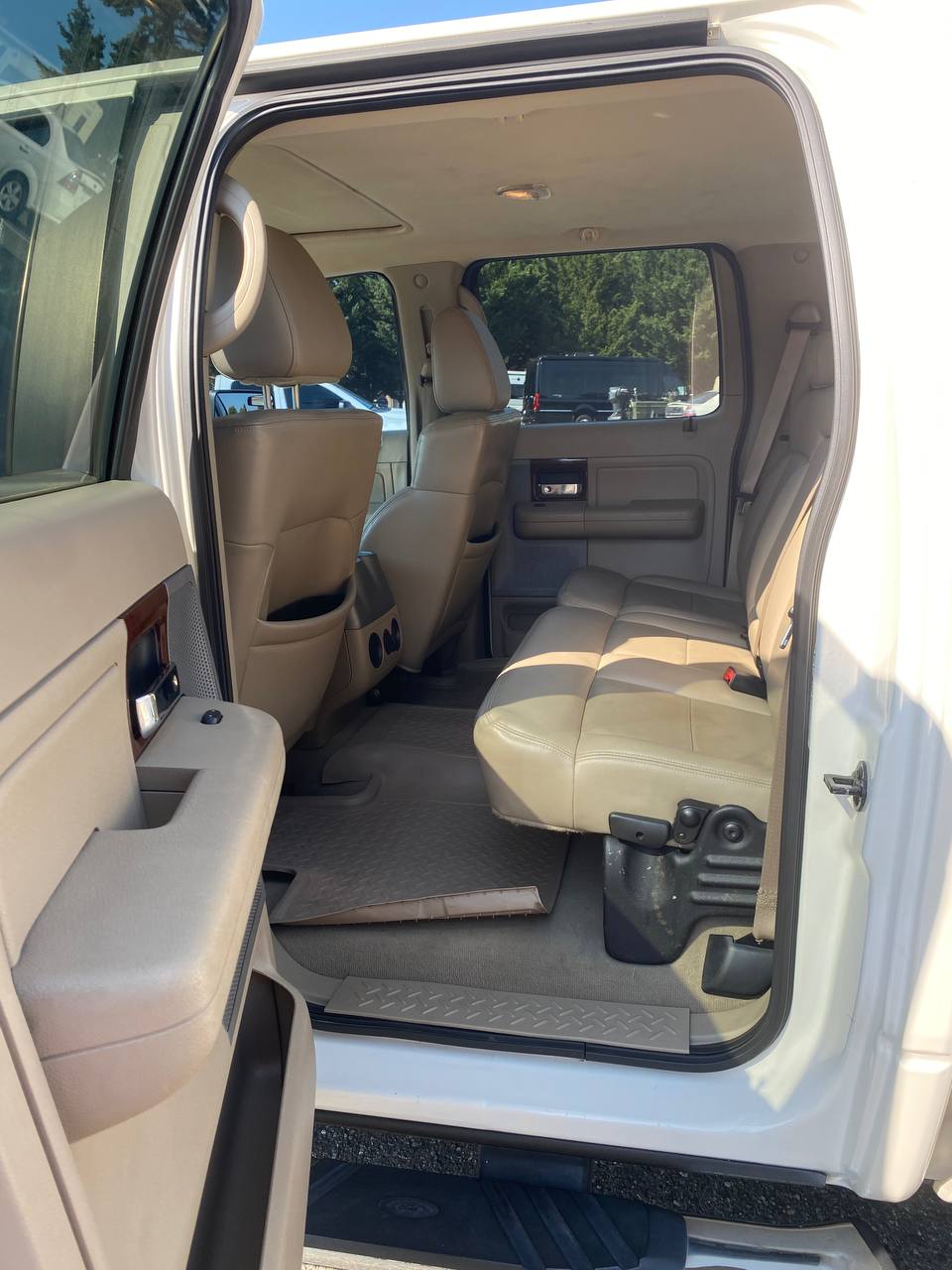 Used 2007 Ford F150 Lariat AWD/4WD image 10