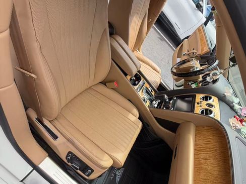 Used 2018 Bentley Flying Spur V8 AWD/4WD image 15