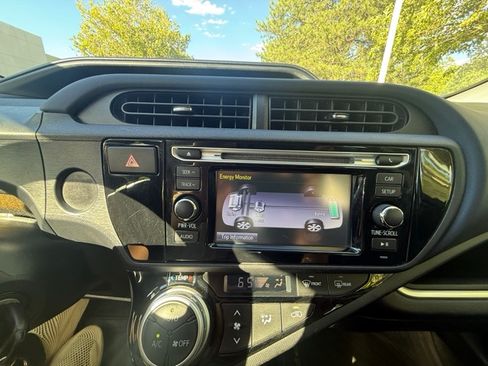 Used 2015 Toyota Prius C Two FWD image 5