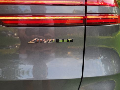 Used 2022 Genesis GV70 3.5T Sport w/ Sport Advanced Package AWD/4WD image 11
