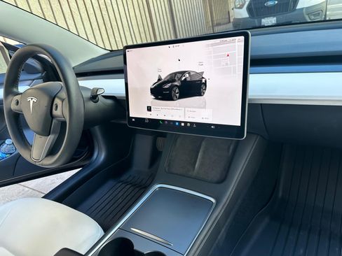 Used 2023 Tesla Model 3 Standard Range image 10