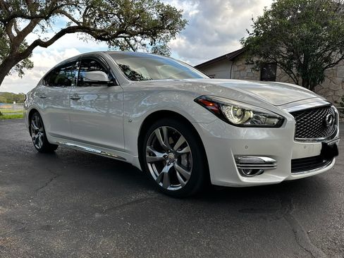 Used 2016 INFINITI Q70 L 3.7 w/ Deluxe Touring Package RWD image 9