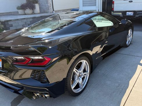 Used 2023 Chevrolet Corvette Stingray Coupe w/ Z51 Performance Package RWD image 8