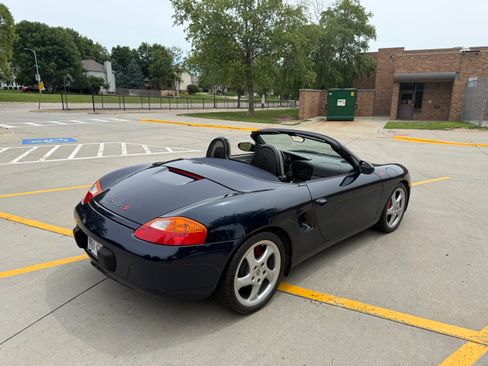 Used 2000 Porsche Boxster S RWD image 9