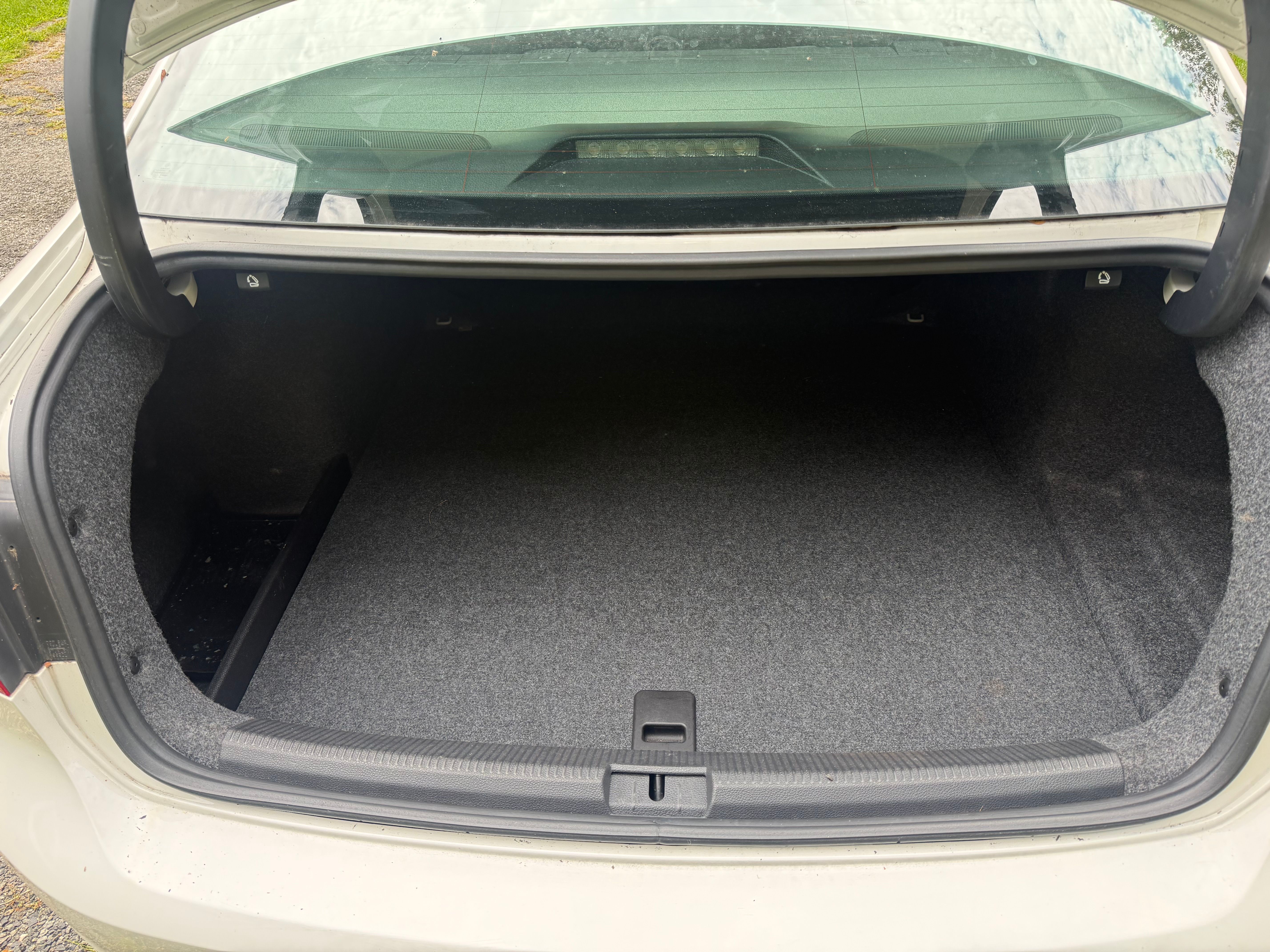 Used 2013 Volkswagen Passat 2.5 S FWD image 12