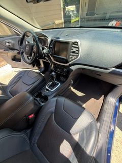 Used 2014 Jeep Cherokee Limited w/ Luxury Group AWD/4WD image 18