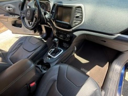 Used 2014 Jeep Cherokee Limited w/ Luxury Group AWD/4WD image 18
