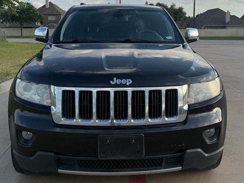 Used 2013 Jeep Grand Cherokee Limited w/ Luxury Group II image 11