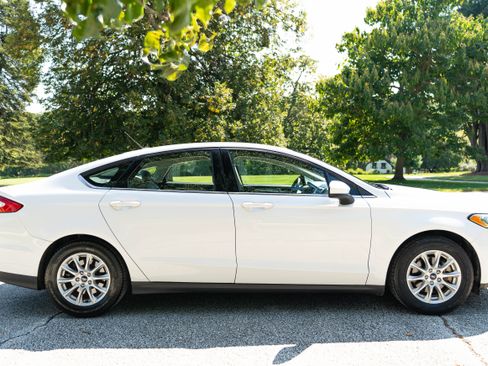 Used 2016 Ford Fusion S image 8