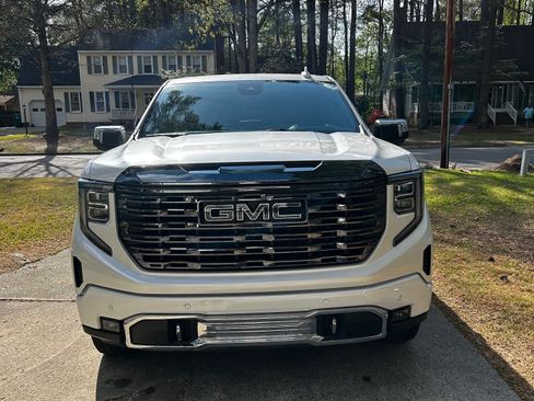 Used 2024 GMC Sierra 1500 Denali Ultimate image 4