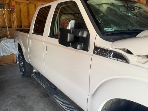 Used 2015 Ford F250 Lariat w/ Chrome Package AWD/4WD image 12
