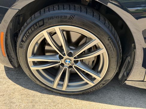 Used 2018 BMW 750i xDrive AWD/4WD image 25