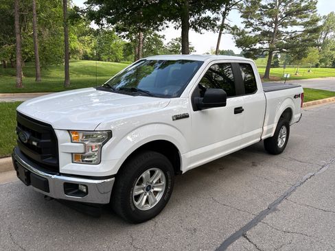 Used 2017 Ford F150 XL w/ Equipment Group 101A Mid AWD/4WD image 1