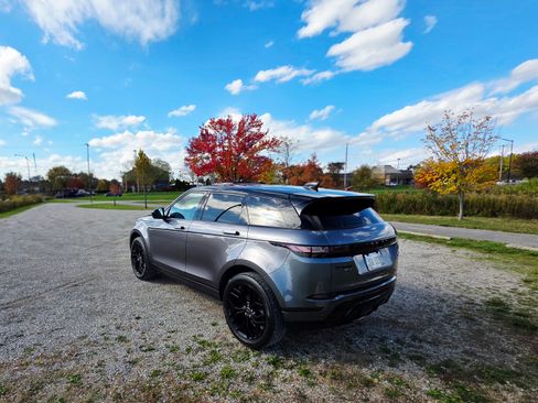 Used 2020 Land Rover Range Rover Evoque SE image 4