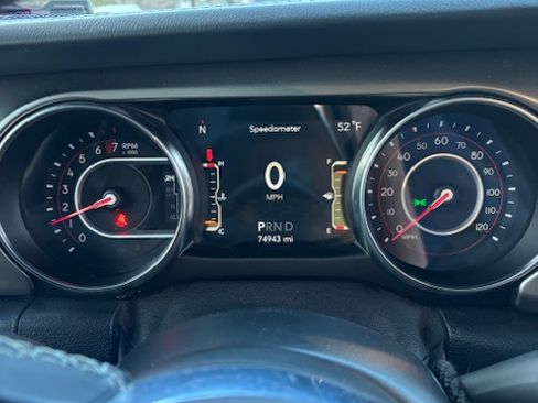 Used 2021 Jeep Wrangler Unlimited Rubicon image 11