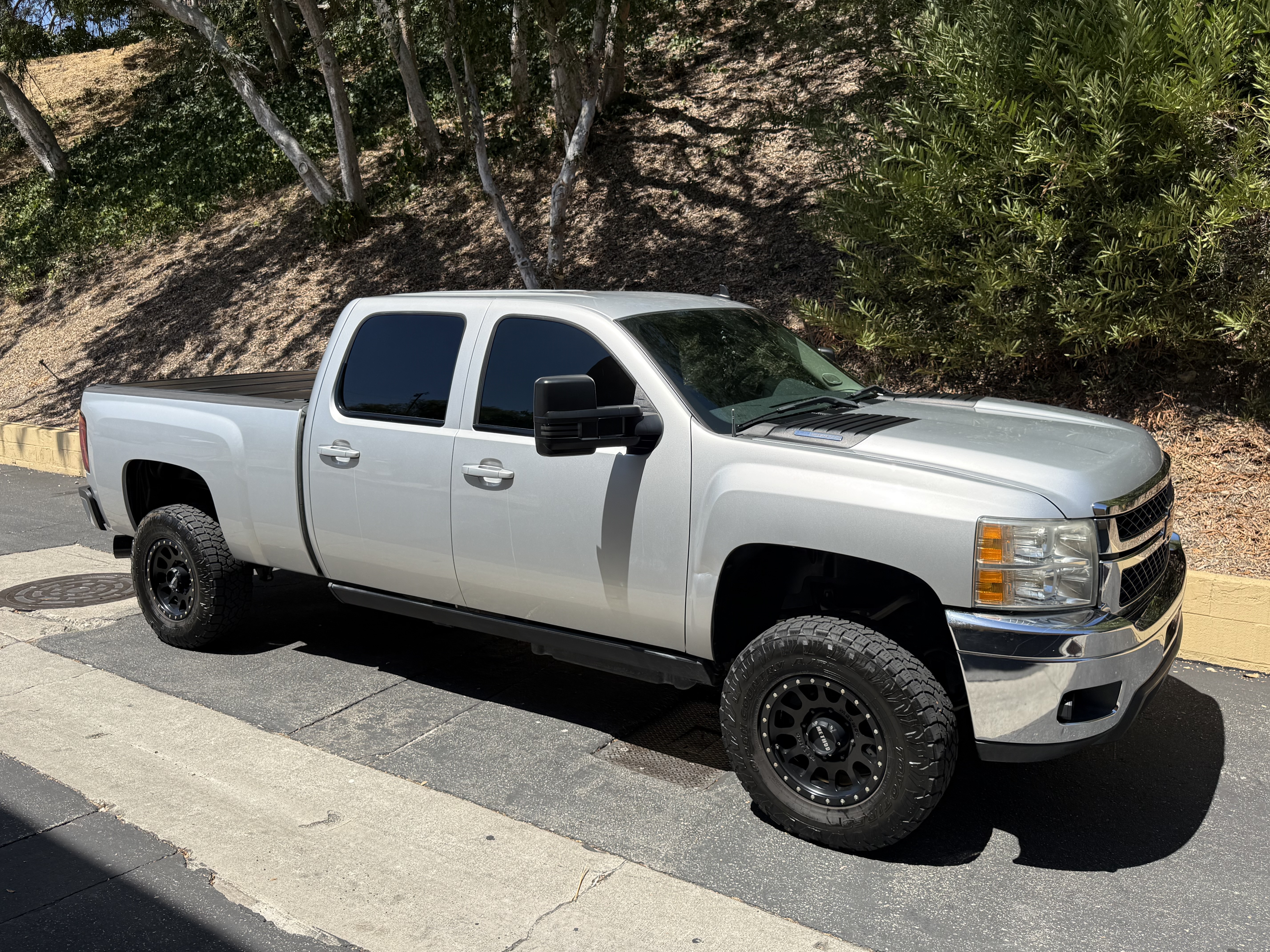 Used 2013 Chevrolet Silverado 2500 LTZ w/ LTZ Plus Package RWD image 10