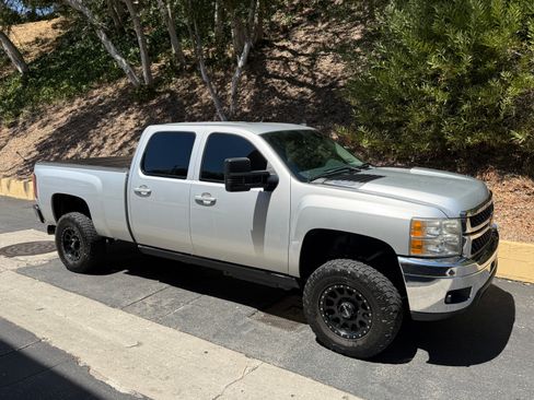 Used 2013 Chevrolet Silverado 2500 LTZ w/ LTZ Plus Package RWD image 10