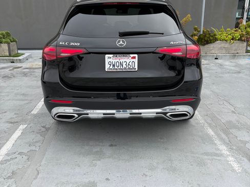 Used 2024 Mercedes-Benz GLC 300 4MATIC image 2