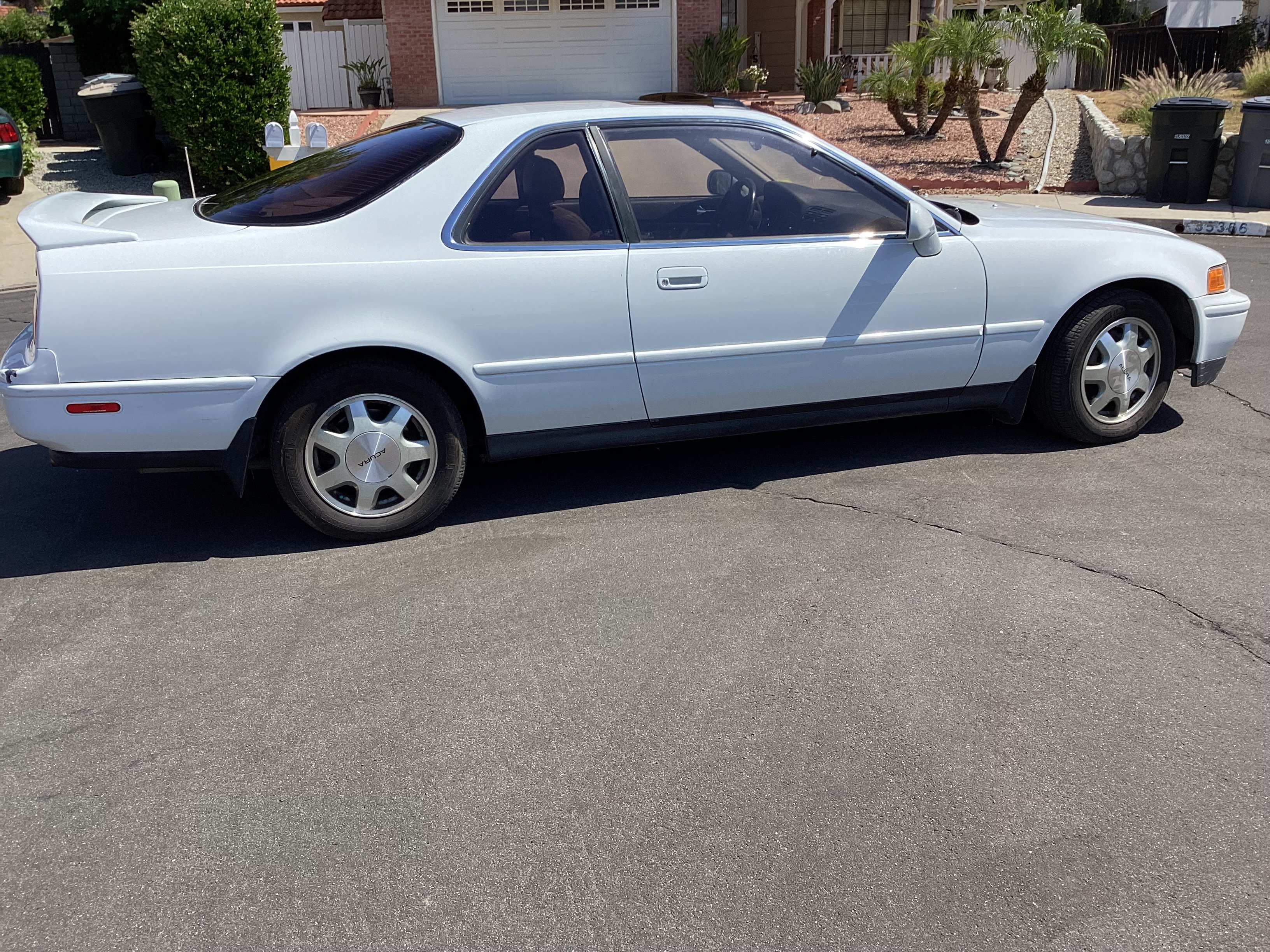 Used 1993 Acura Legend L FWD image 1