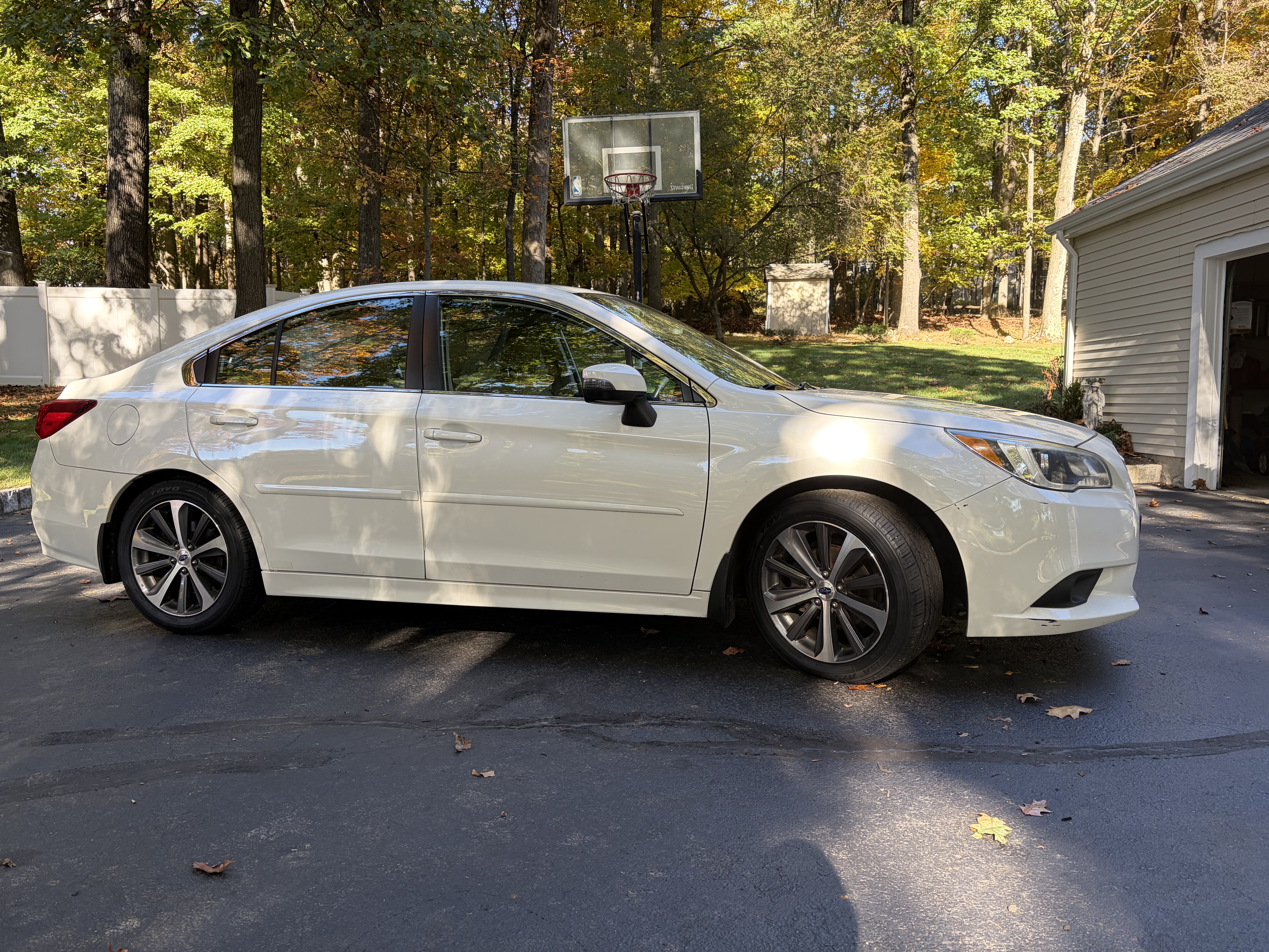 Used 2017 Subaru Legacy 2.5i Limited AWD/4WD image 5