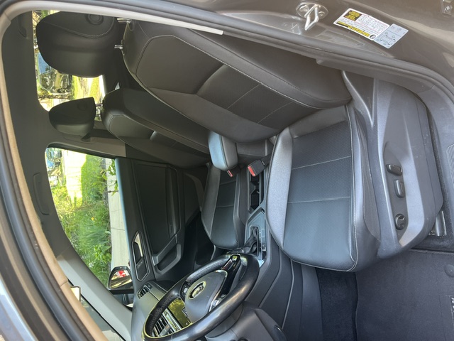 Used 2018 Volkswagen Tiguan SE FWD image 9