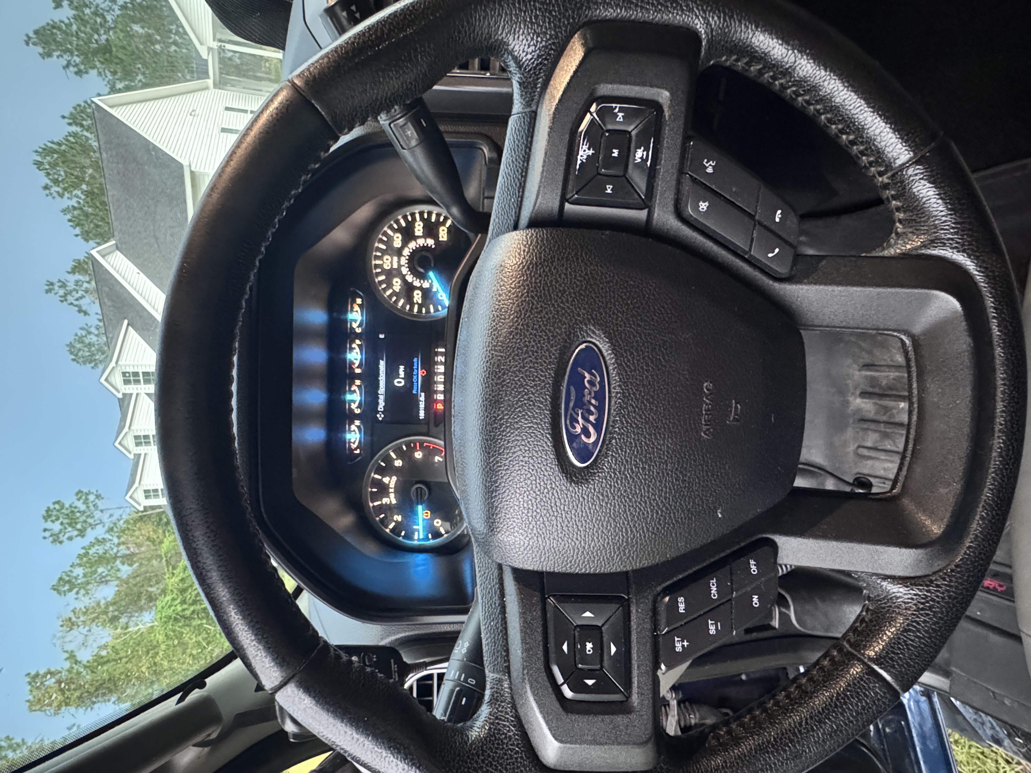 Used 2015 Ford F150 XLT w/ Equipment Group 302A Luxury AWD/4WD image 2