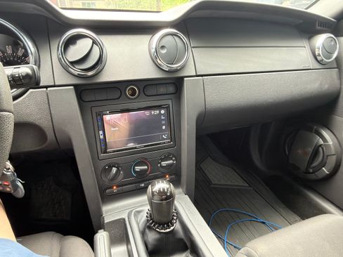Used 2007 Ford Mustang Premium RWD image 4