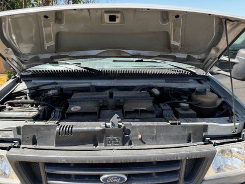 Used 1998 Ford E-350 and Econoline 350 RWD image 14