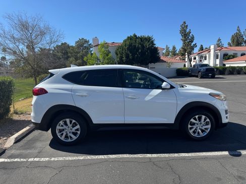 Used 2019 Hyundai Tucson SE image 6