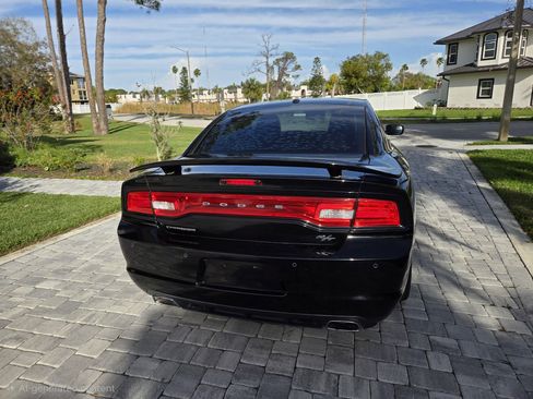 Used 2013 Dodge Charger R/T image 4