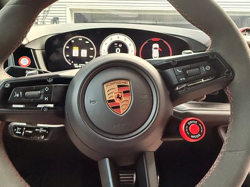 Used 2025 Porsche Cayenne GTS AWD/4WD image 15