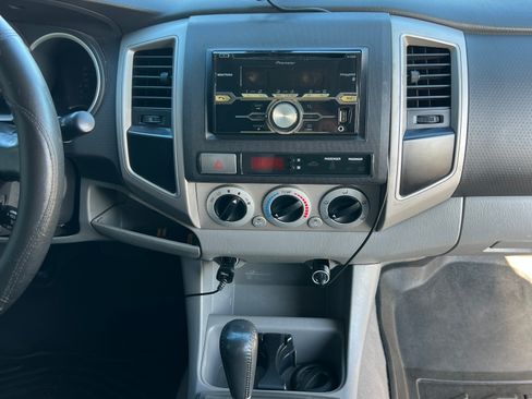 Used 2008 Toyota Tacoma PreRunner image 19