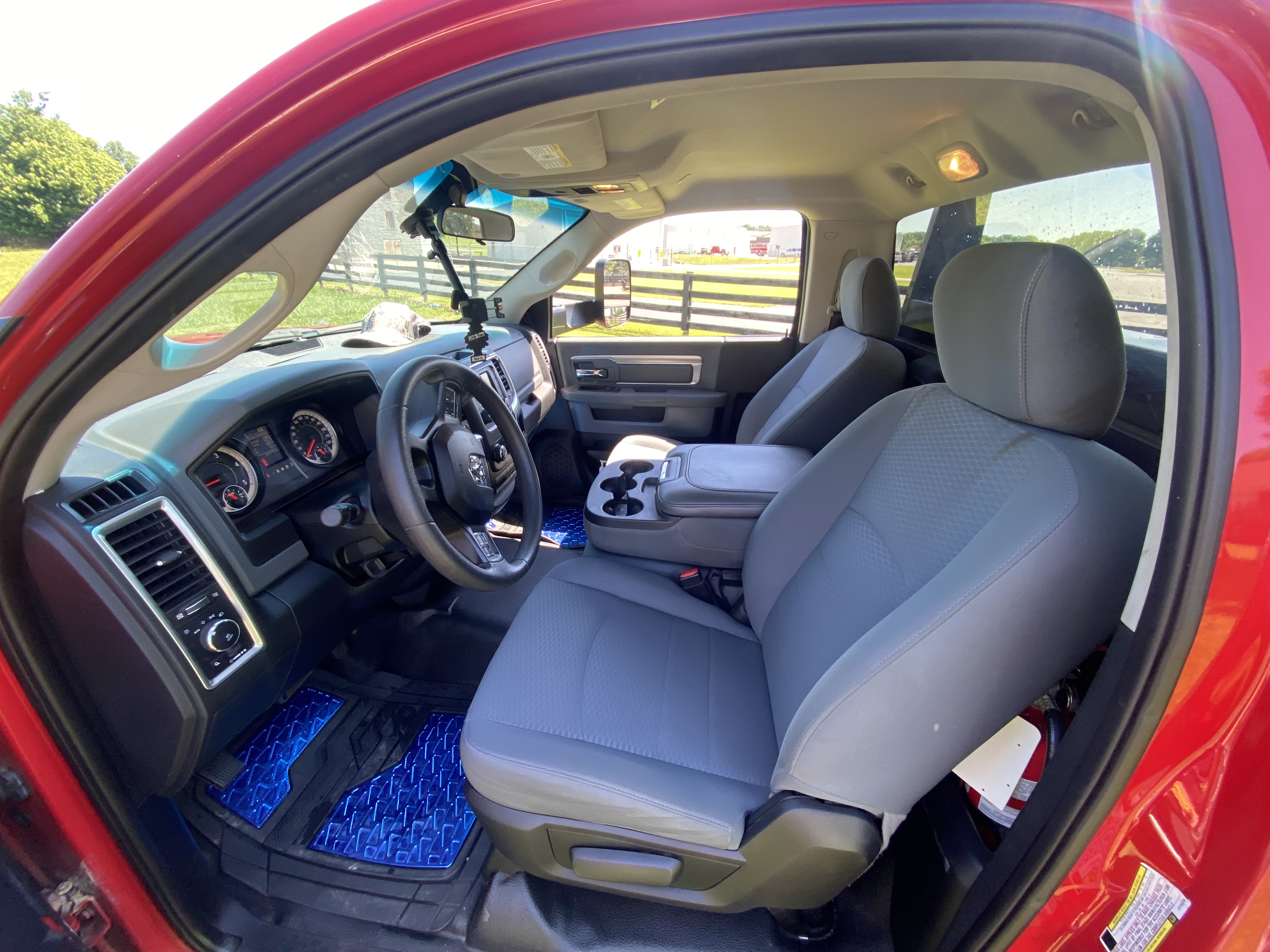 Used 2018 RAM 5500 SLT w/ Quick Order Package 29G SLT RWD image 6