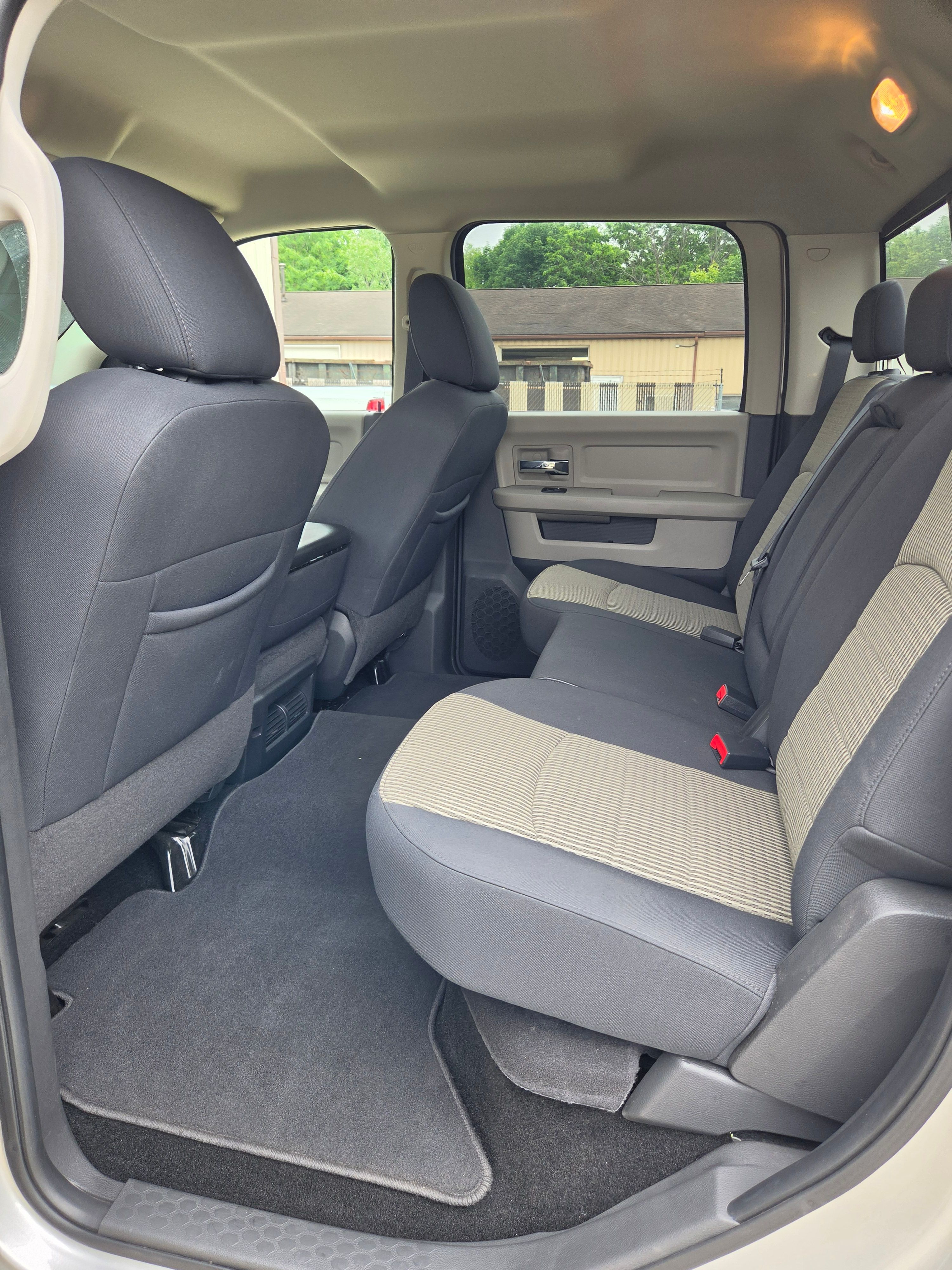 Used 2010 Dodge Ram 3500 Truck SLT w/ Big Horn Regional Package AWD/4WD image 21