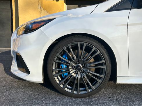 Used 2017 Ford Focus RS image 11