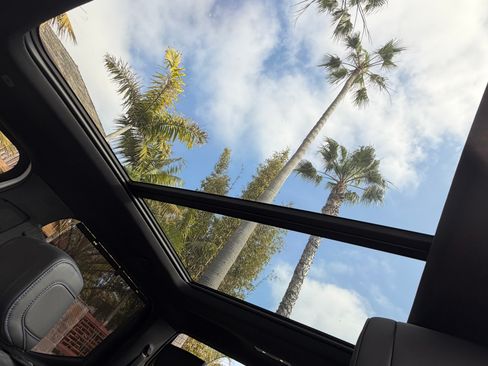 Used 2024 Toyota Tundra Platinum image 12