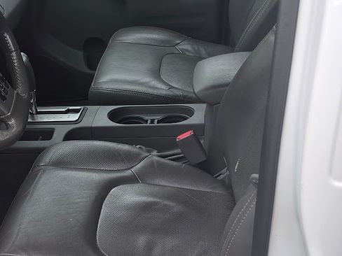 Used 2019 Nissan Frontier SL image 13