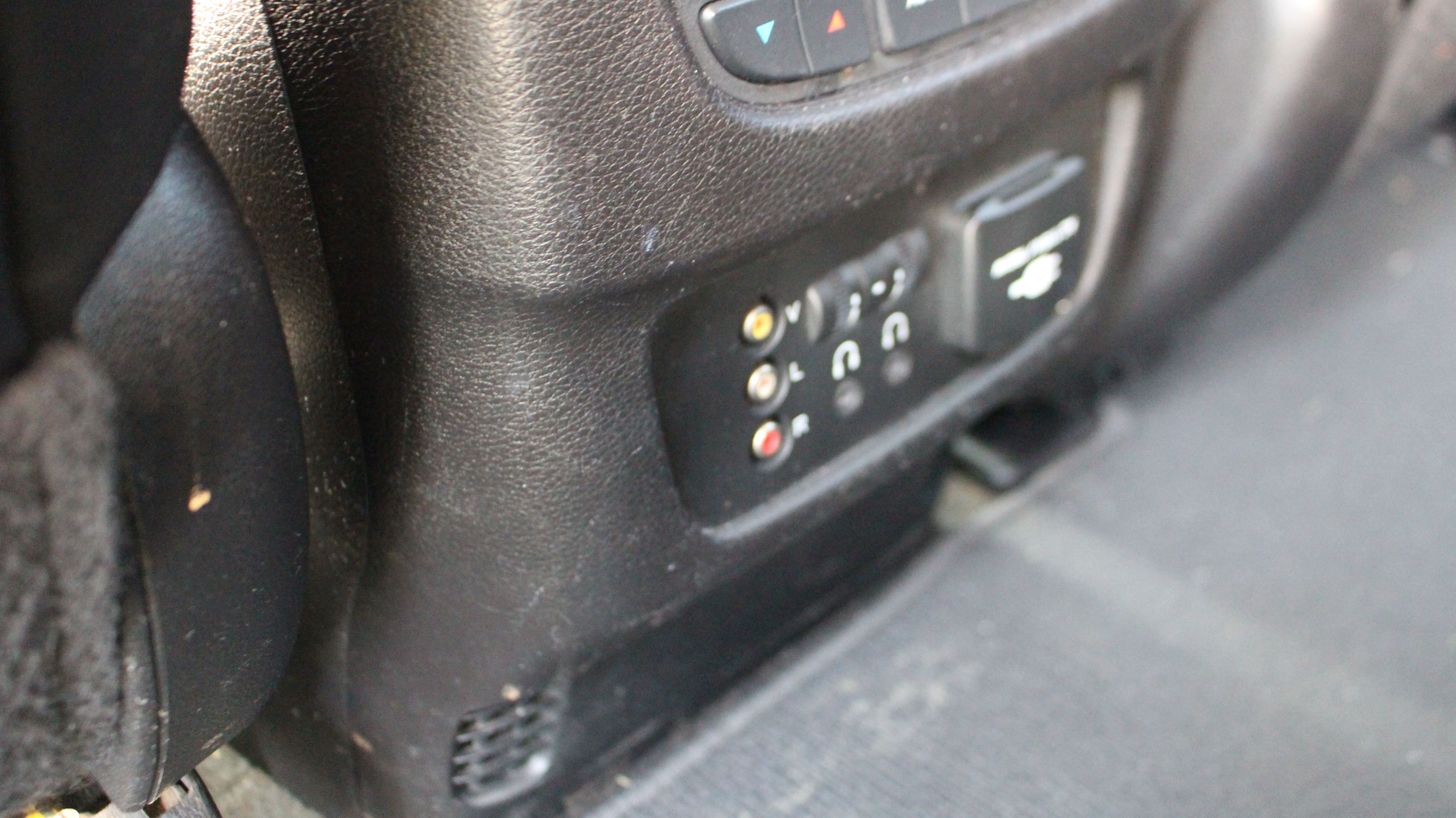 Used 2015 Acura MDX w/ Tech & Entertainment Pkg FWD image 25