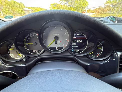Used 2015 Porsche Panamera S RWD image 11
