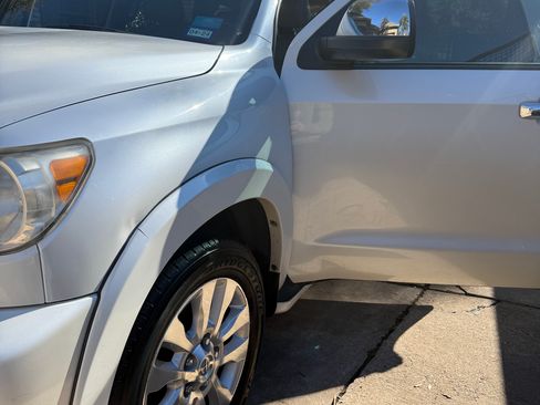 Used 2013 Toyota Sequoia Platinum image 5