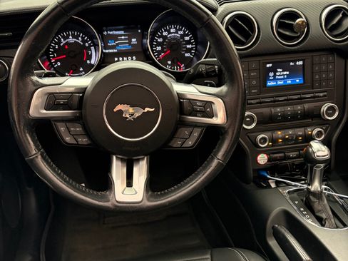 Used 2016 Ford Mustang Convertible RWD image 11