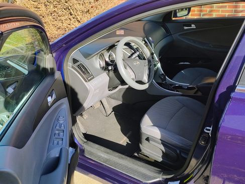 Used 2011 Hyundai Sonata GLS image 9