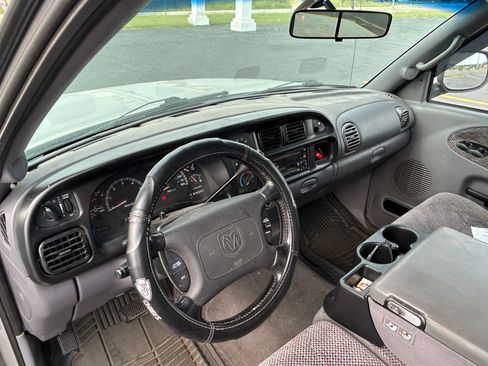Used 2001 Dodge Ram 1500 Truck 2WD Quad Cab image 10
