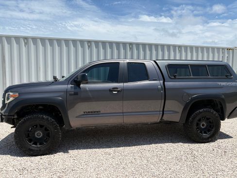 Used 2018 Toyota Tundra SR5 w/ TRD Off Road Package AWD/4WD image 4