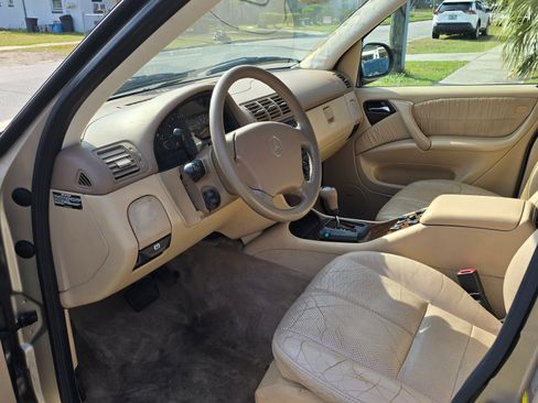 Used 2001 Mercedes-Benz ML 320 4MATIC image 15