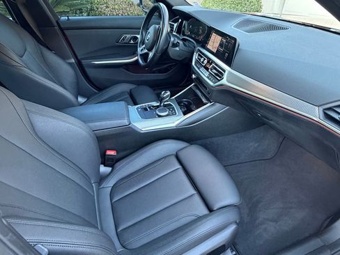 Used 2021 BMW 330i Sedan w/ M Sport Package image 21