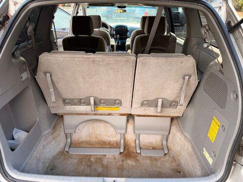 Used 2005 Toyota Sienna LE image 14