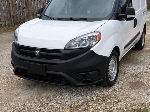 Used 2018 RAM ProMaster City Tradesman image 2